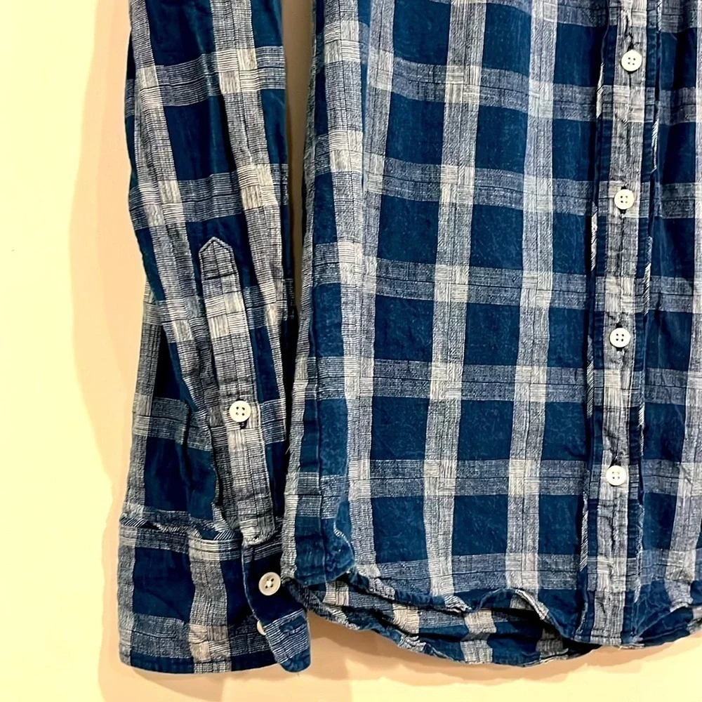 J.CREW Boy Fit Women’s 2 Navy White Plaid Long Sleeve Button Down Shirt Cotton